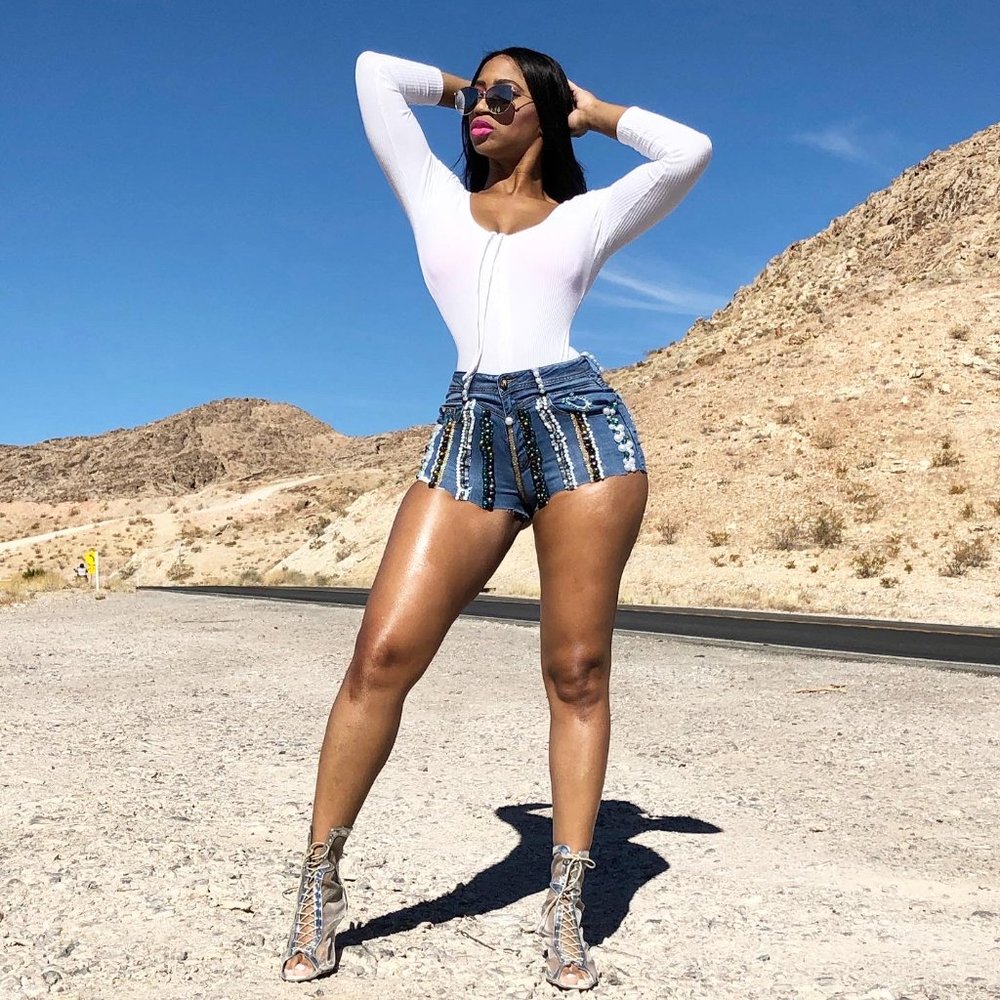 CAIRO (high waist shorts, size 9)